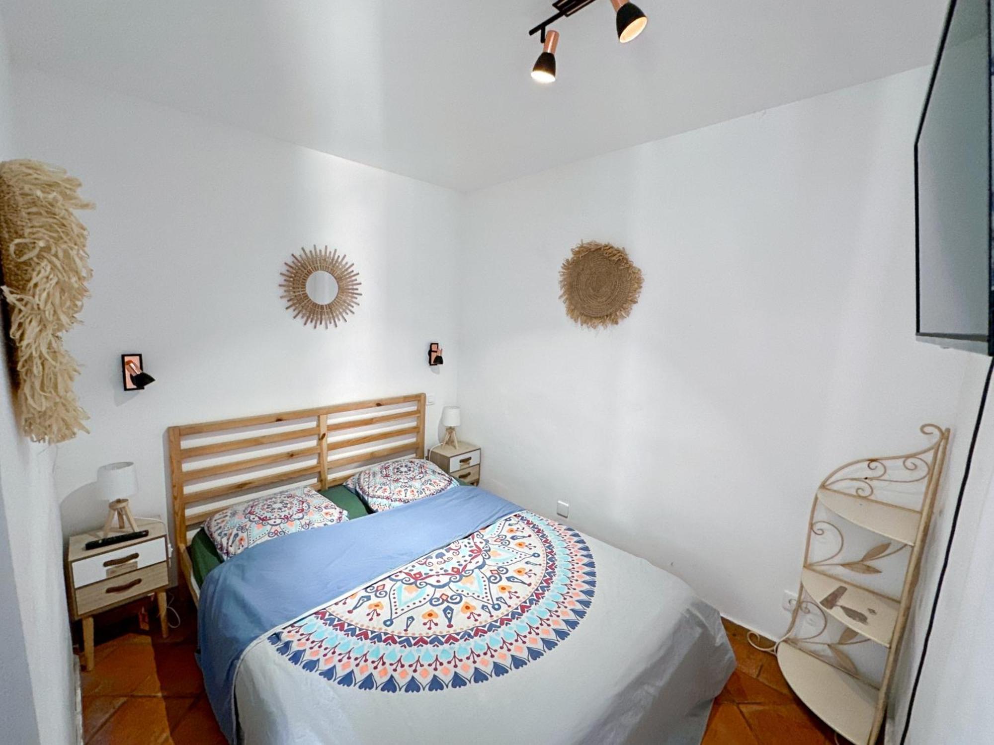 Superbe Emplacement , Terrasse Et Parking! 쎙뜨호뻬 외부 사진