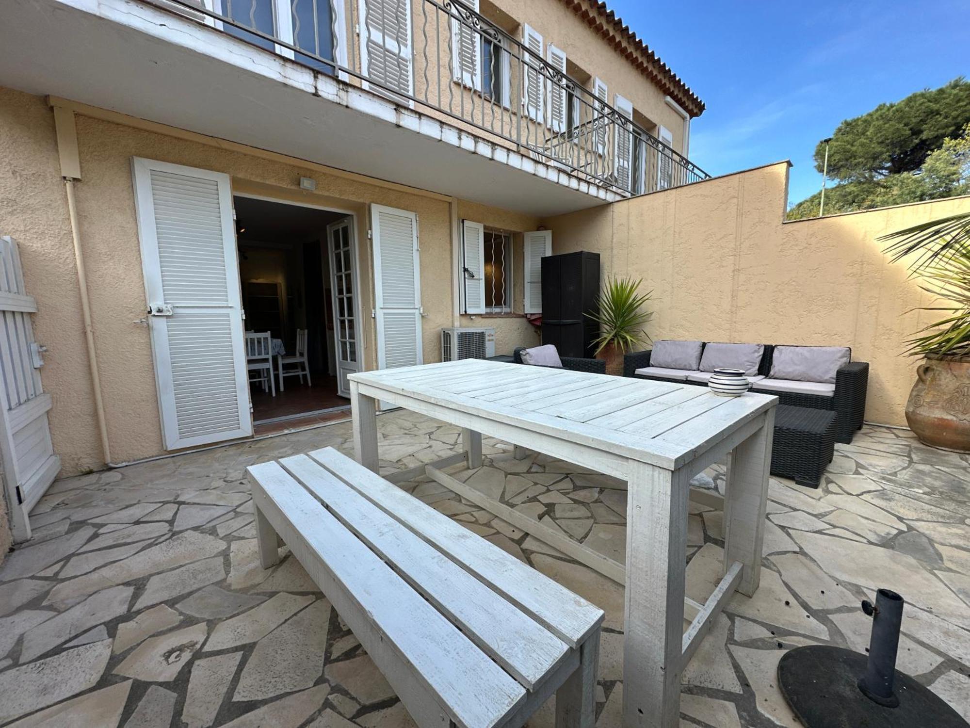 Superbe Emplacement , Terrasse Et Parking! 쎙뜨호뻬 외부 사진