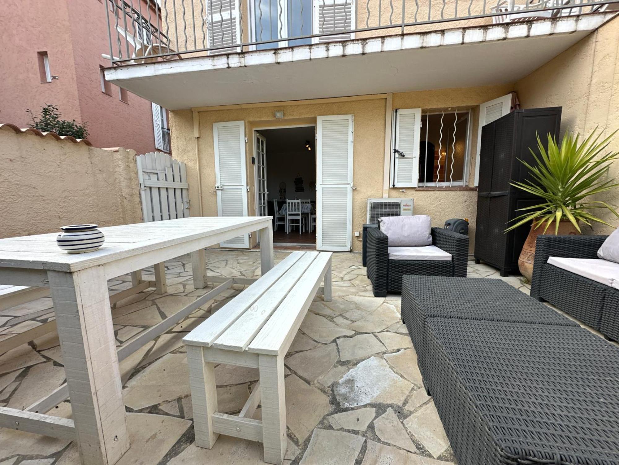 Superbe Emplacement , Terrasse Et Parking! 쎙뜨호뻬 외부 사진